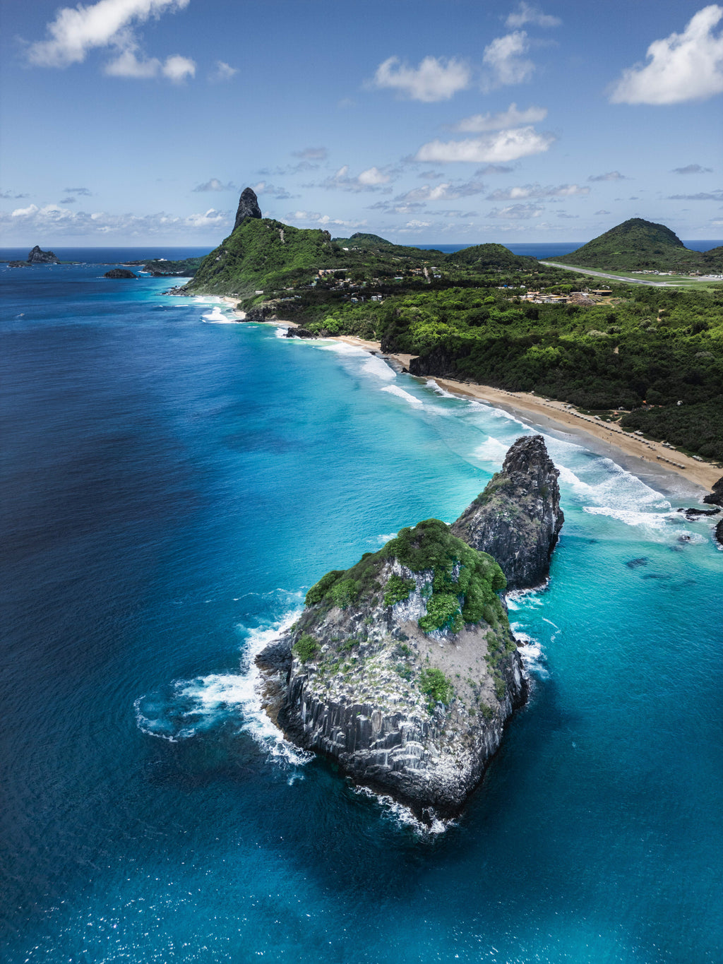 Morro Dois Irmãos III · Noronha