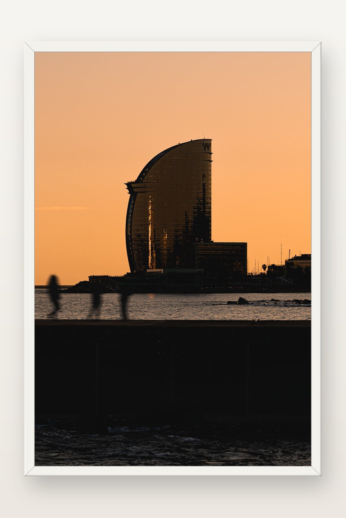 Barceloneta IV em moldura branca