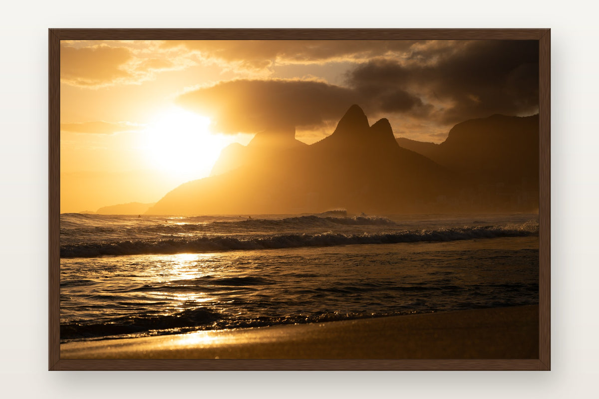 Morro Dois Irmãos IV em moldura Imbuia