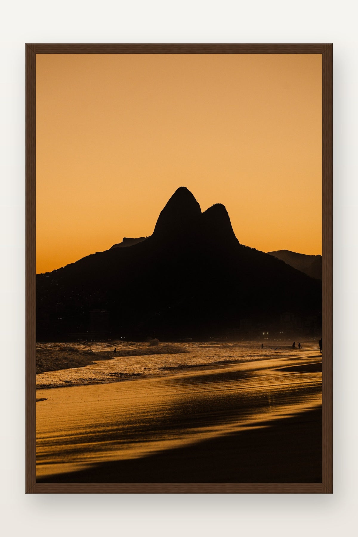 Morro Dois Irmãos VIII em moldura Imbuia
