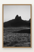 Morro Dois Irmãos IX em moldura Freijó
