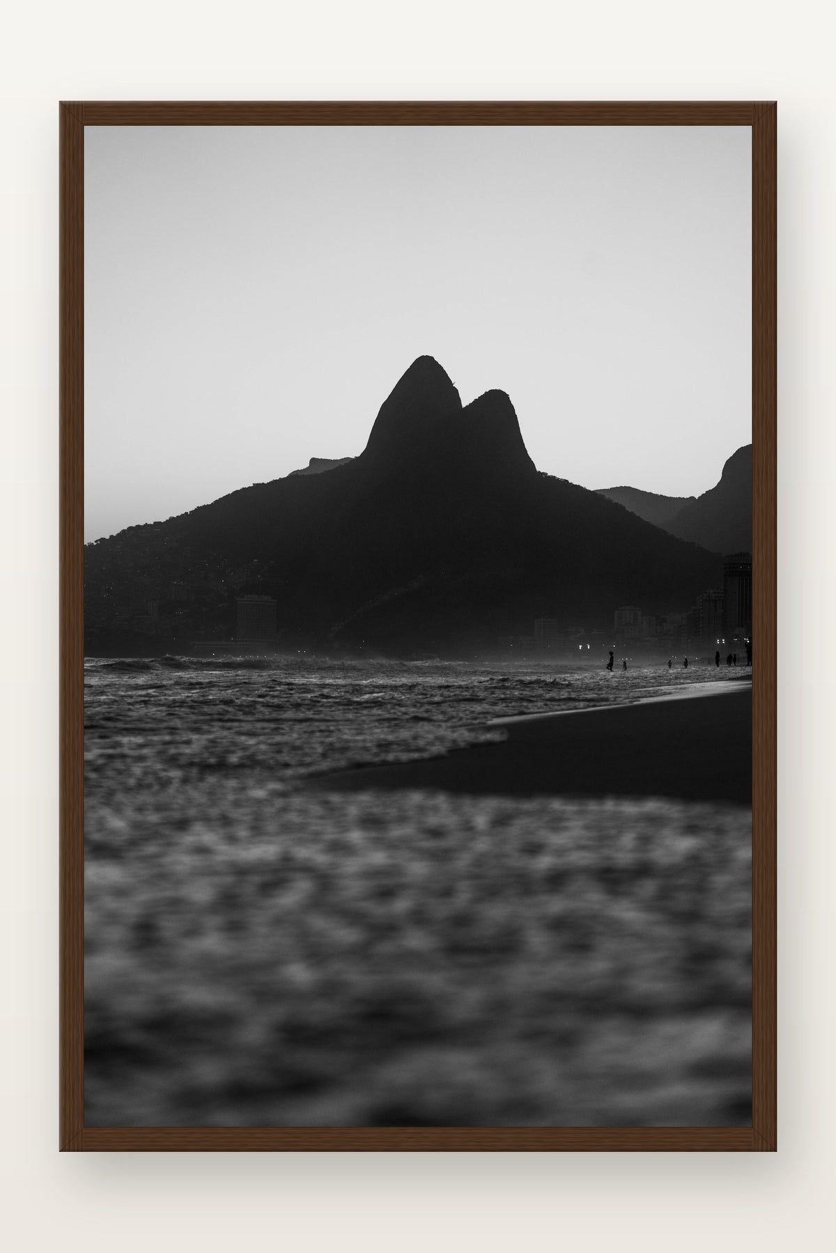 Morro Dois Irmãos IX em moldura Imbuia