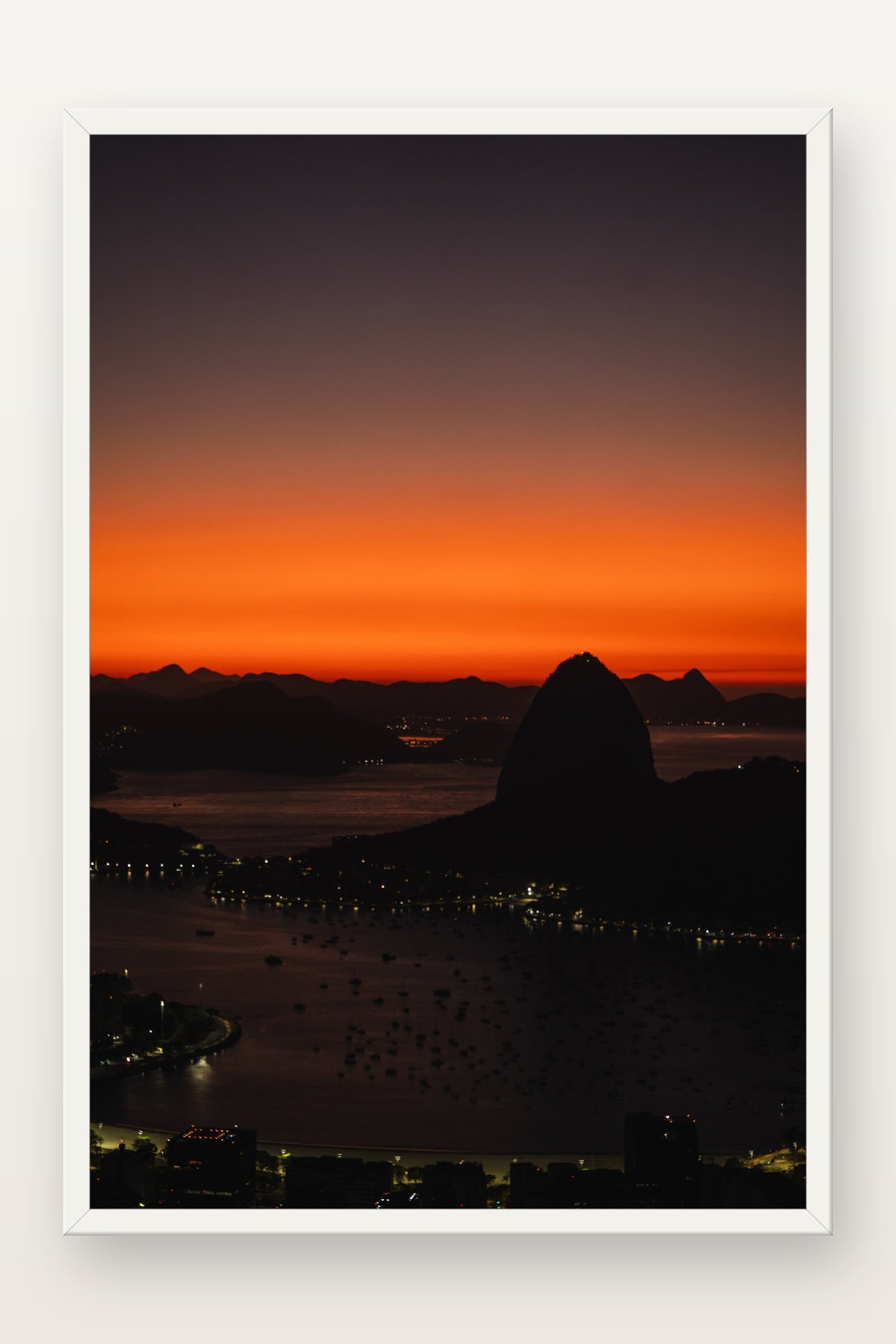 Pão de Açúcar Amanhecer I em moldura branca