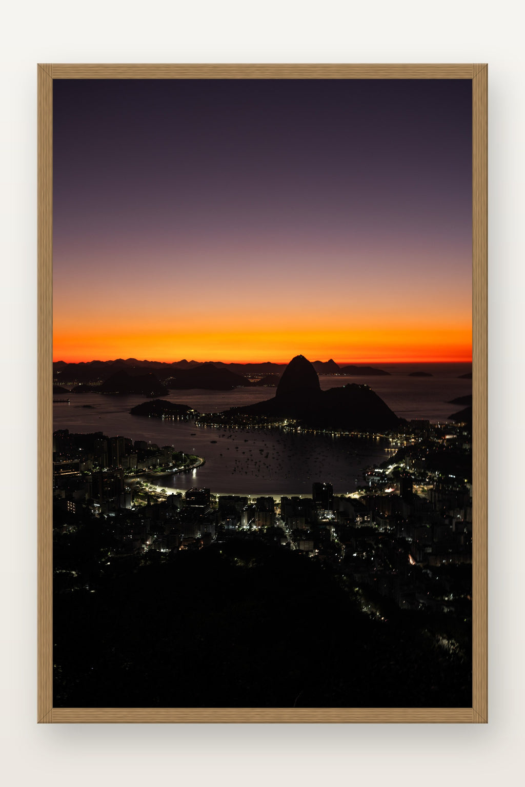 Pão de Açúcar Amanhecer III em moldura Freijó