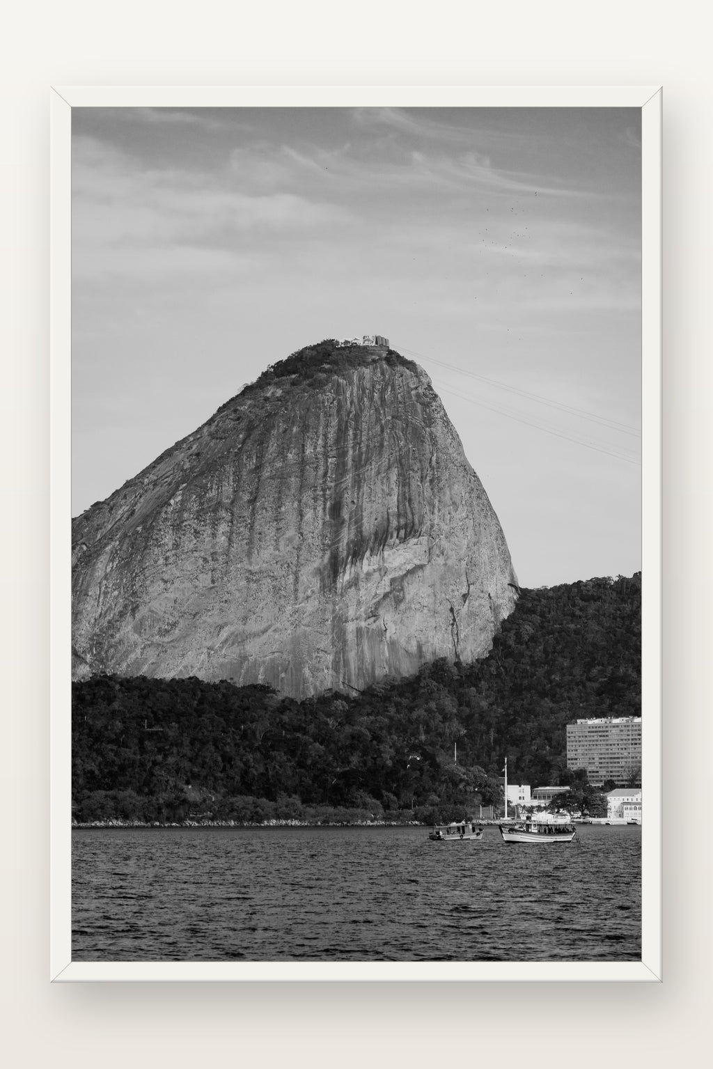 Pão de Açúcar I em moldura branca