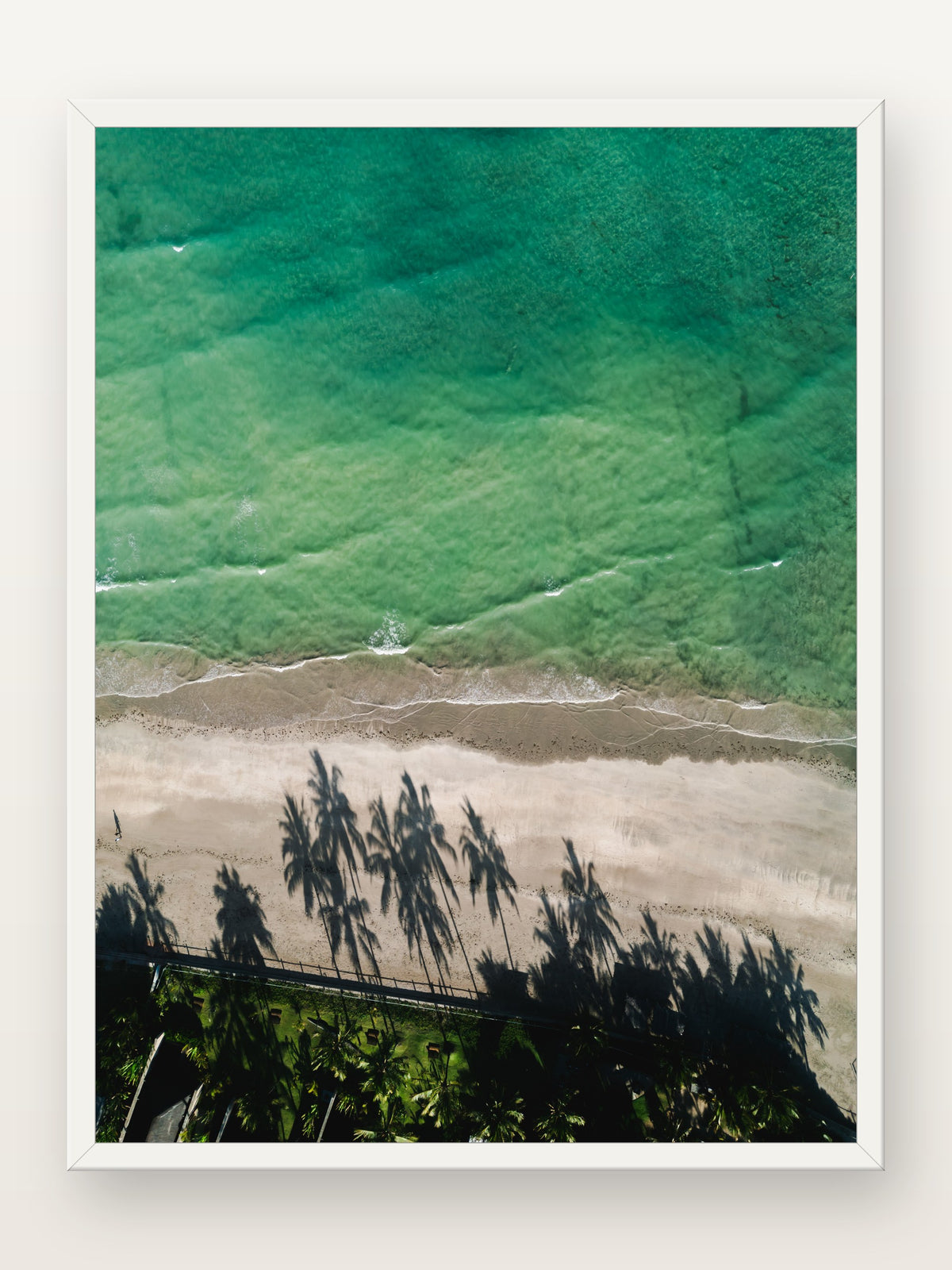 Praia do Marceneiro em moldura branca